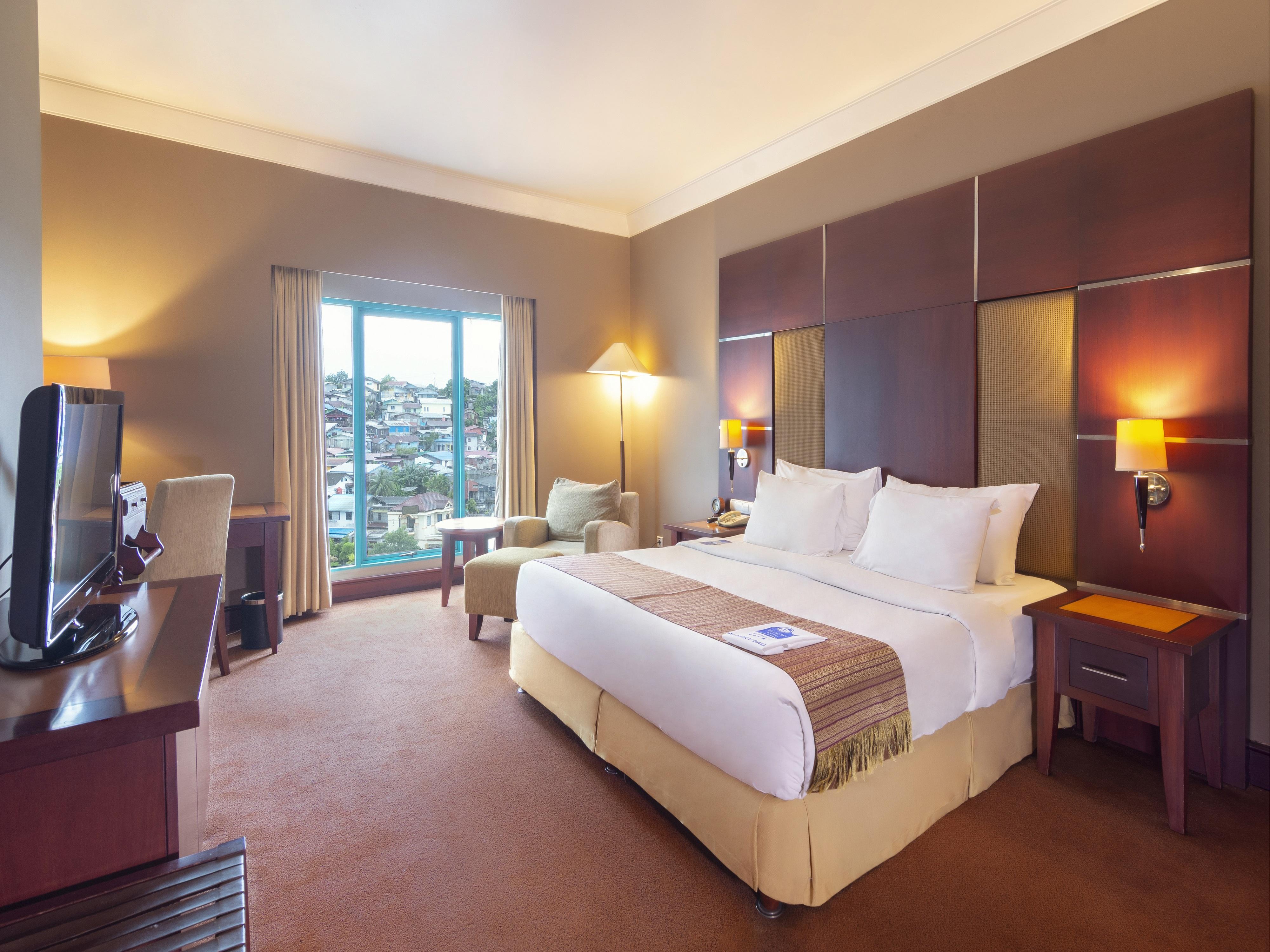 Blue Sky Hotel Balikpapan Exterior foto
