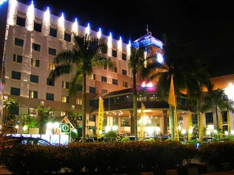 Blue Sky Hotel Balikpapan Exterior foto